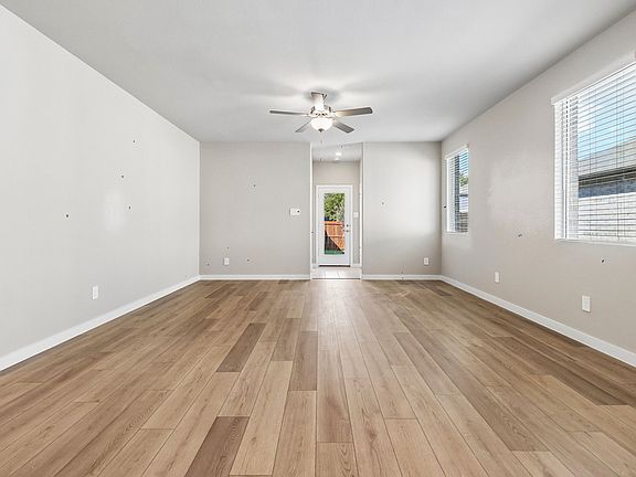 3rd image of 3228 Hopewell Ln