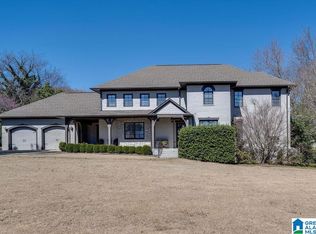 2444 Shades Crest Rd, Vestavia Hills, AL 35216