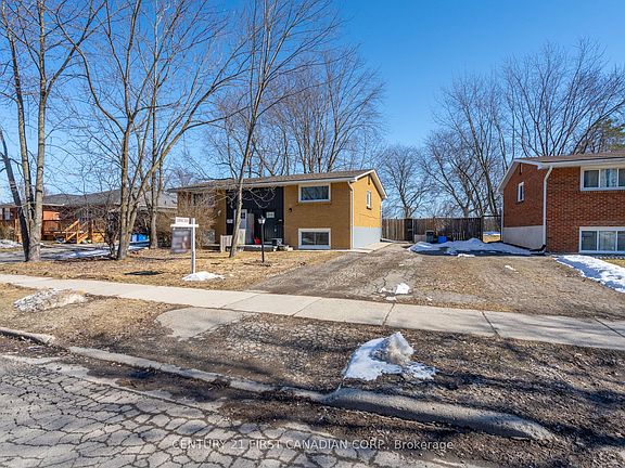 2nd image of 332 Base Line Rd W