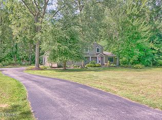 8575 E Paris Ave SE, Caledonia, MI