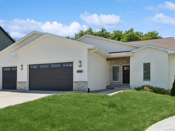 273 Lindemann Dr, Iowa City, IA 52245