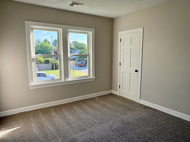 163 Macomber Ave #2 — Photo 3