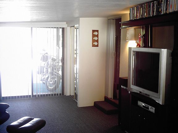 Family room,sliders on each end,2 closets
