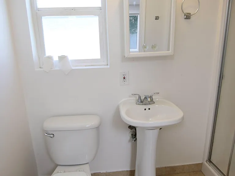 3271 Alma St — Photo 52