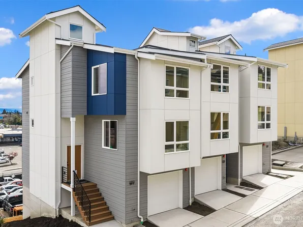 12012 17th Place S #B, Burien, WA 98168