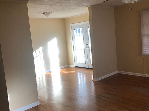 5th image of 104 James Ct