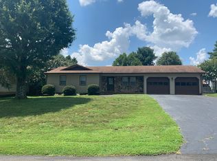 2995 Wonderland Ln, Conover, NC 28613