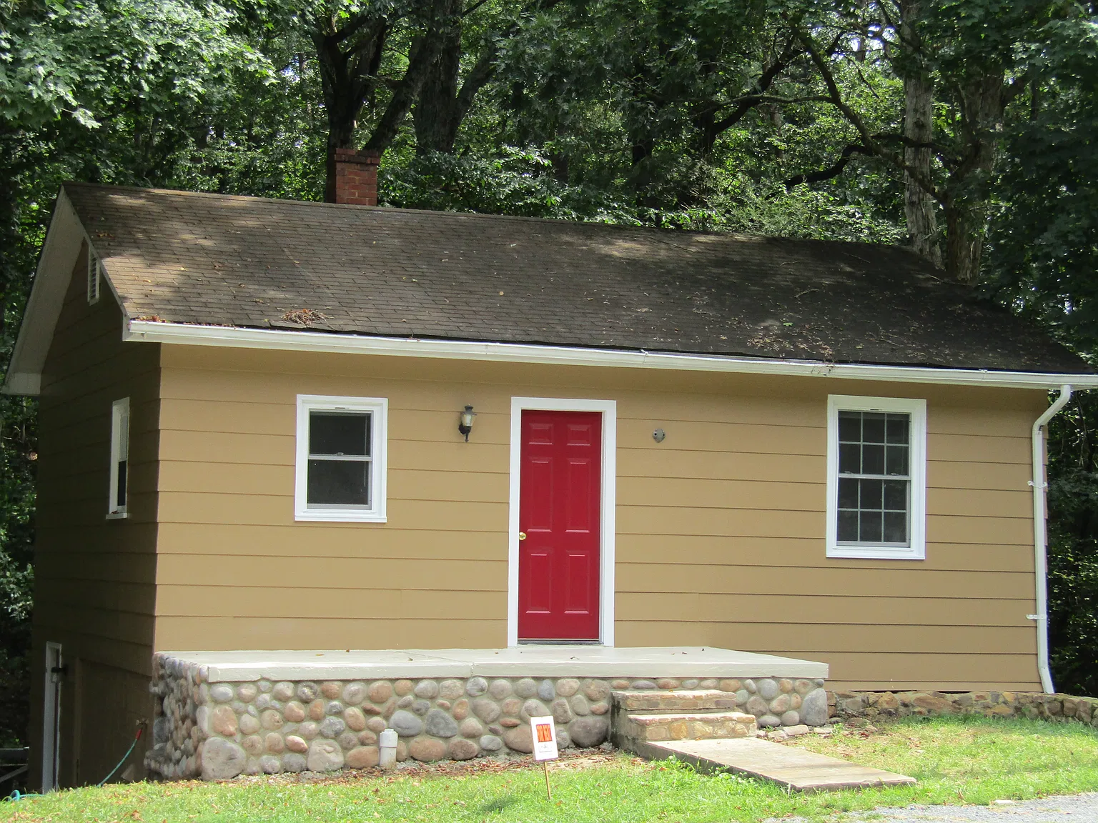 3 bed, 1252 sqft, $1,400 — Photo 3