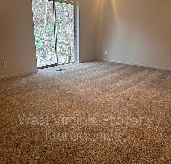 184 Wyndale Dr #2 — Photo 5