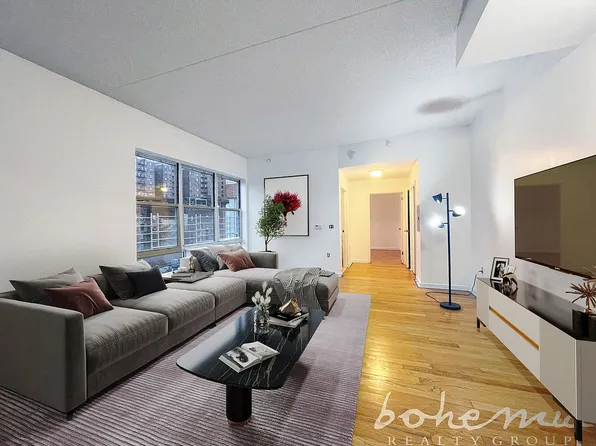 4469 Broadway image 1 of 13