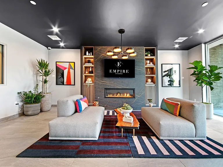 Empire at Fairfax — Photo 16
