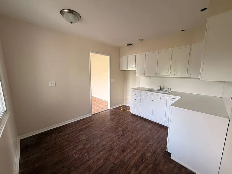 736 W Northgate Pkwy — Photo 18