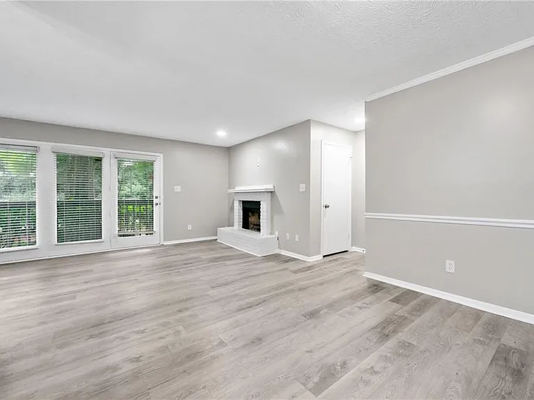 113 Tuxworth Cir — Photo 10