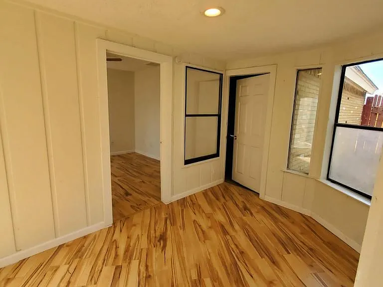 1511 Estates Way — Photo 33