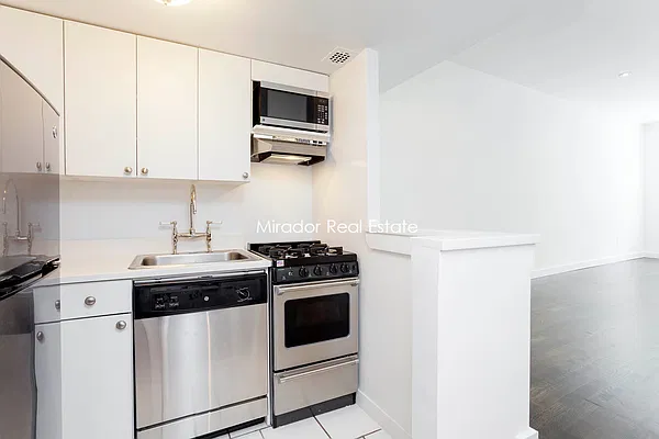 Rented by Mirador Real Estate | media 19