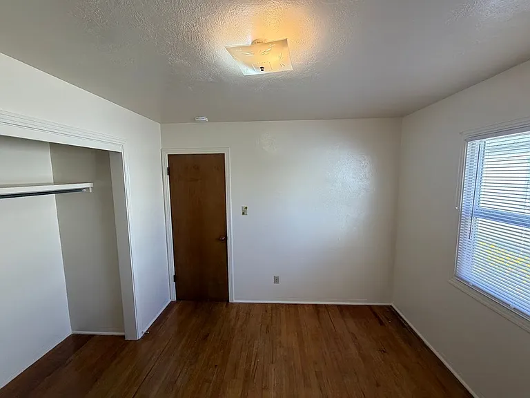 2231 Pine St — Photo 10