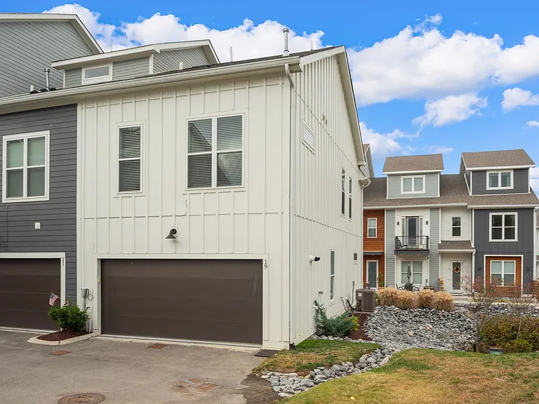 700 James Ave #19 — Photo 19