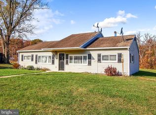 975 Quaker Meeting Rd, Dover, PA 17315