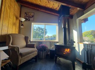 2901 Hillcrest Rd, Dubuque, IA 52001