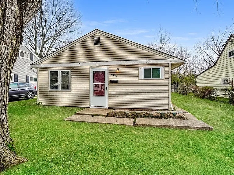 Charming 3 Bed, 1 Bath Single Family Home in Columbus, OH - $1195 — Photo 4