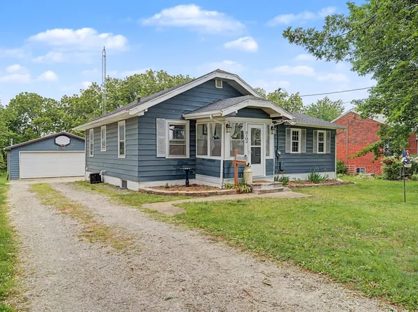 3102 E Tiffin Ave, Des Moines, IA 50317