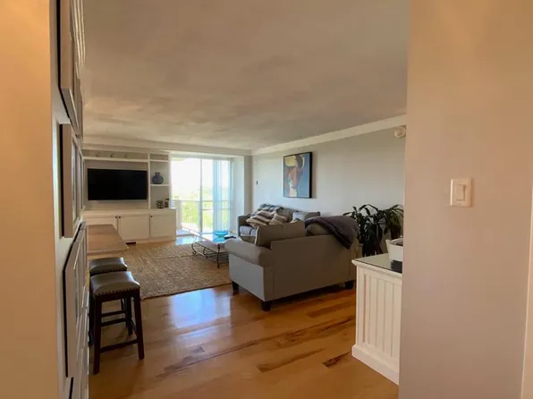 2401 Pennsylvania Ave APT 1403, Wilmington, DE 19806
