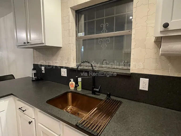 520 Ortiz Dr NE — Photo 12