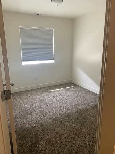 920 S 25 E Photo 1