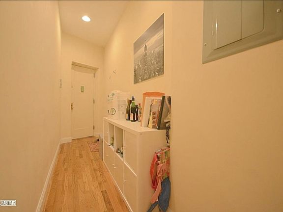 4th image of 541 Bergen St APT 2B