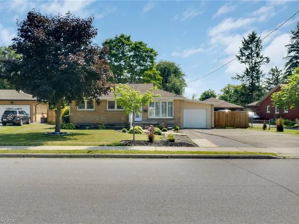 147 Tait St, Cambridge, ON N1S 3E7