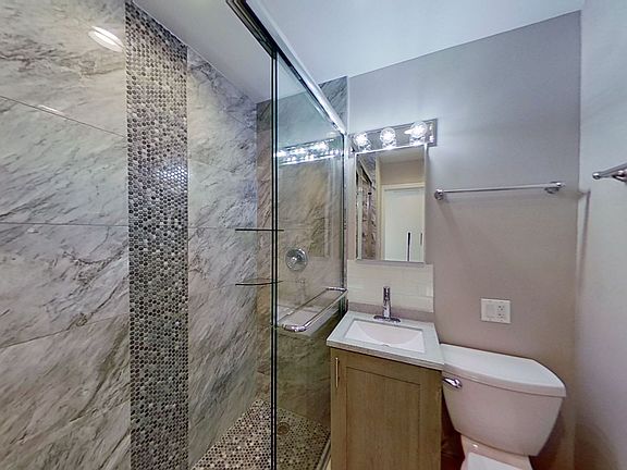 4th image of 701 W Belmont Ave #Or