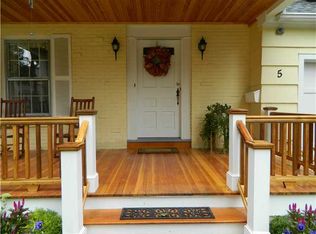 5 Elmbrook Dr, Pittsford, NY 14534