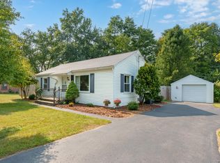 5815 N Riverview Dr, Kalamazoo, MI 49004