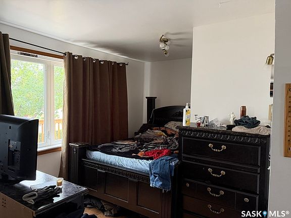 5th image of 370 Arthur Street