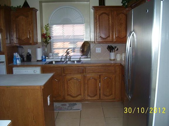 3rd image of 217 Sandy Creek Pl