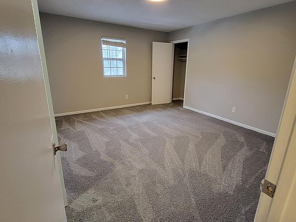 3rd image of 3302 N Elm St APT K