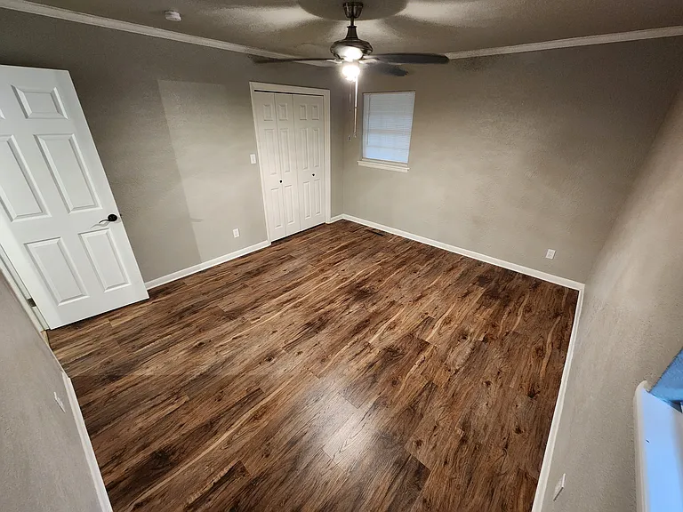 204 S Morrison Dr — Photo 16
