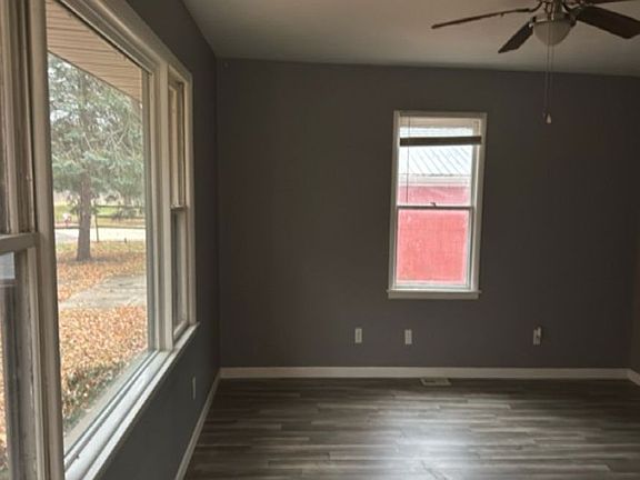 3rd image of 301 W Main St