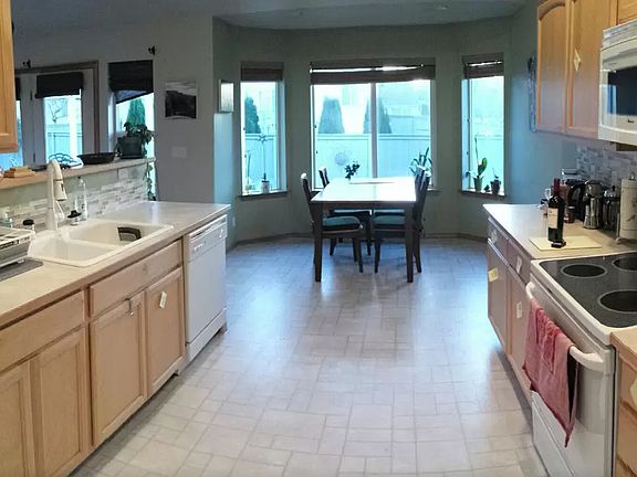 Kitchen and nook