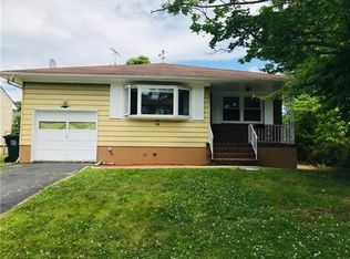 14 Nimitz Pl, Iselin, NJ 08830