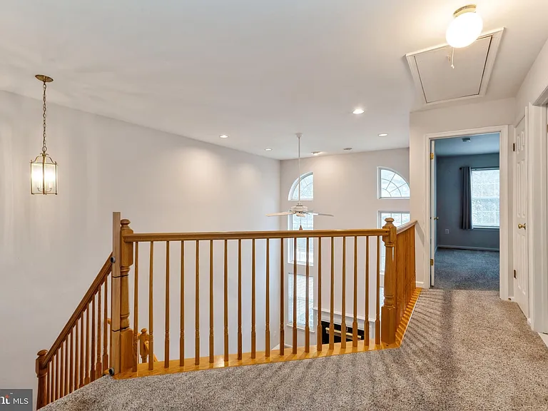 210 Kentshire Ct — Photo 14