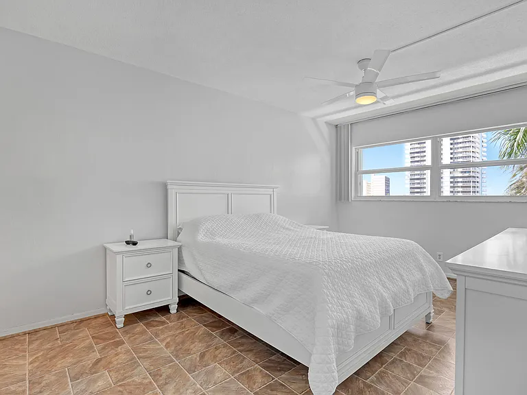 28 Yacht Club Dr — Photo 10