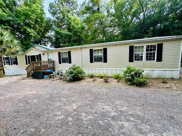 1141 Chandler Rd, Awendaw, SC 29429