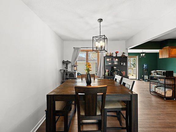 5th image of 318 NE Bel Aire Rd