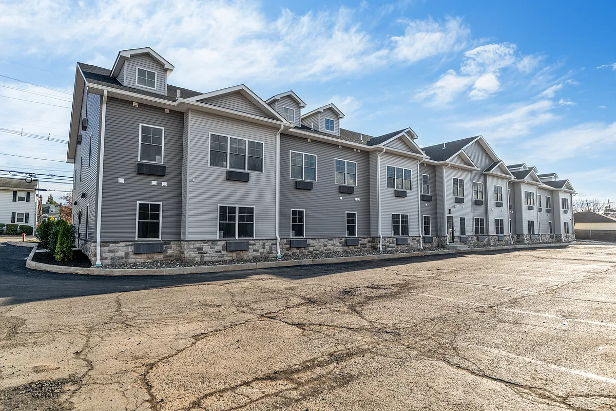 Building Photo - 66 Mount Prospect Ave #4