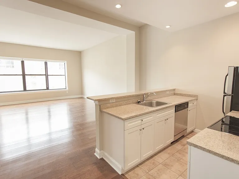2130 Arch Street — Photo 18