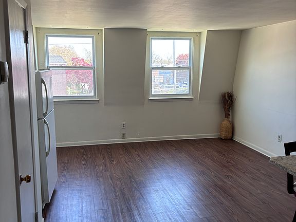 2nd image of 1033 Beech Ave Floor 2