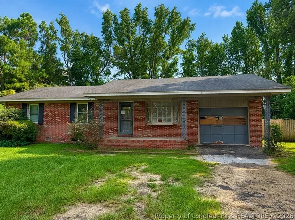 140 Berkley Rd, Saint Pauls, NC 28384