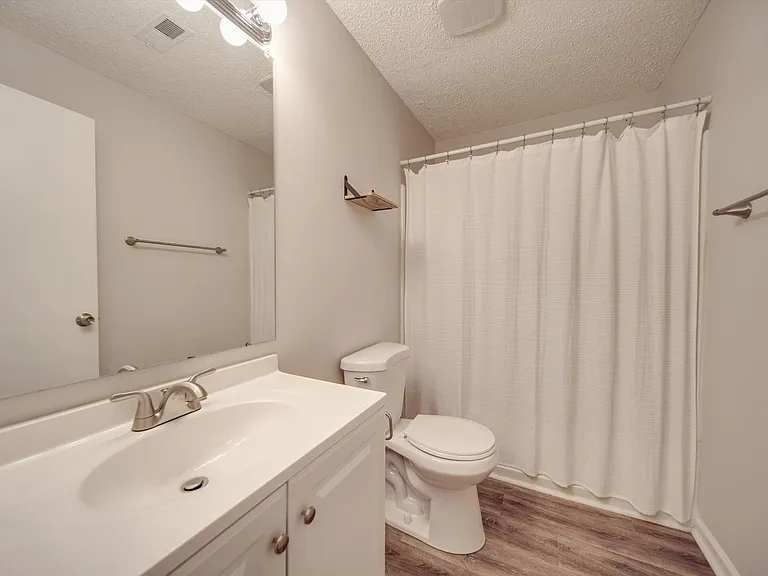 1052 Churchill Downs Ct #I — Photo 17