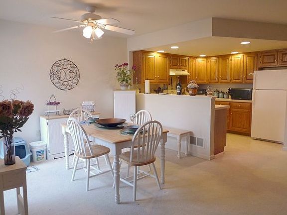 Kitchen / Dining